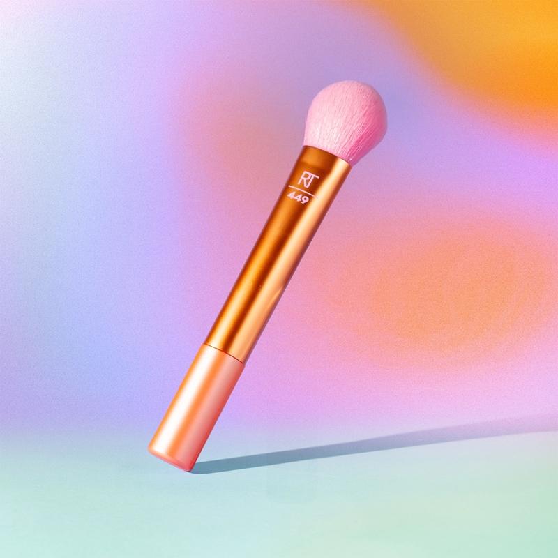 Real Techniques Real Techniques Hyperbrights pennello per blush Consegna Veloce