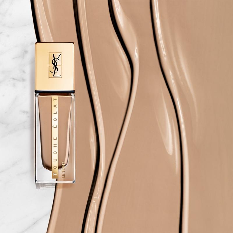 Yves Saint Laurent Yves Saint Laurent Touche Éclat High Cover fondotinta lunga tenuta In Linea