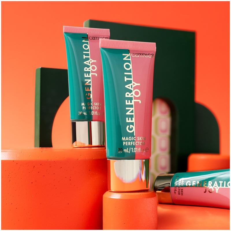 Catrice Catrice GENERATION JOY crema base leggera per un look perfetto Offerta natalizia
