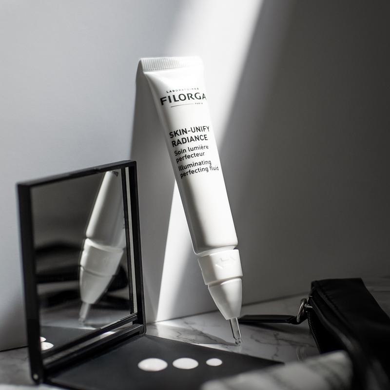FILORGA FILORGA SKIN-UNIFY RADIANCE lozione illuminante per unificare il tono della pelle Cyber Monday
