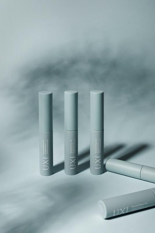 UXI BEAUTY UXI BEAUTY Essential Brow Gel gel per sopracciglia lunga tenuta Economico