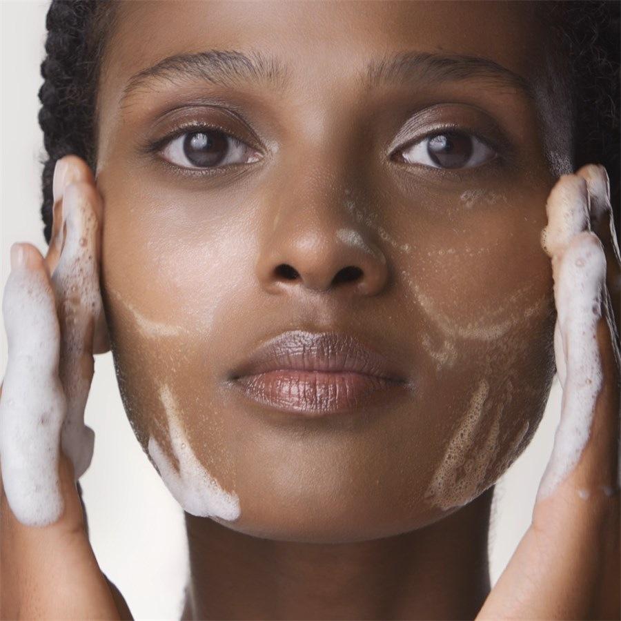 La Mer Pulizia The Essence Foaming Cleanser Bestseller