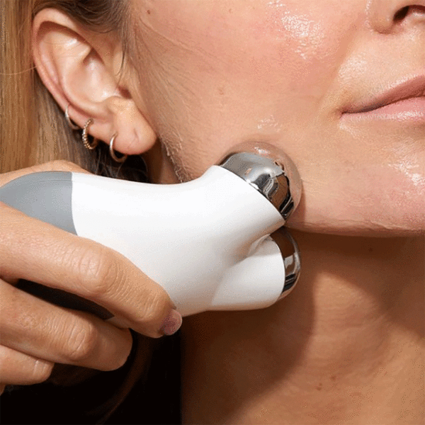 NuFACE Mini Supercharged Skincare Routine (del valore di 272€) Spedizione Gratuita